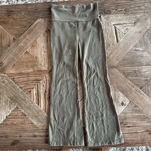 Art Class Olive Green Kids Flared Bottoms Leggings Small 6-7